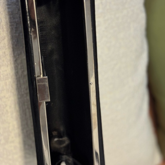 Classic Black Leather Clutch with Structured Design - Picture 3 of 4